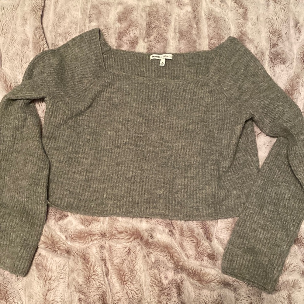 Express x Olivia Culpo cropped gray sweater size M